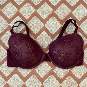 32 B maroon lace padded bra missing tag and size